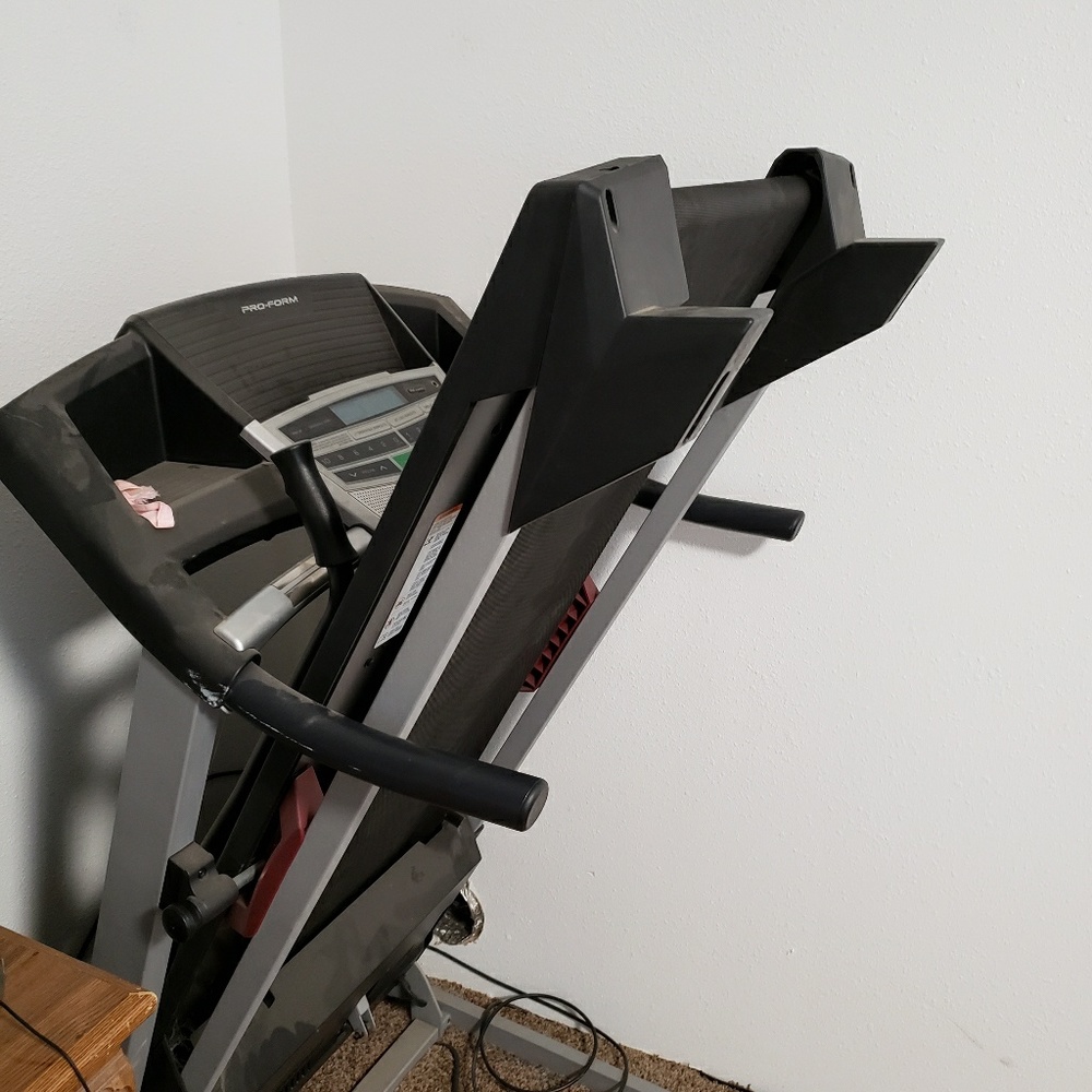 treadmill - Picture 3 of 3